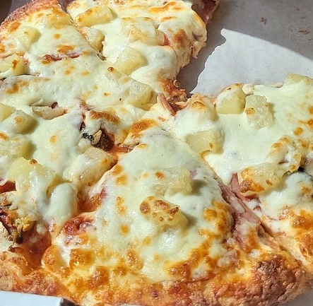 Best Pizza Restaurant in Calgary, AB