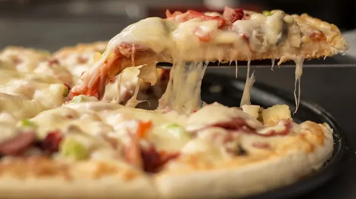 Best   Pizza Restaurant in Calgary, AB